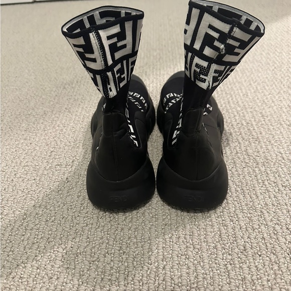 Fendi black - Picture 5 of 11